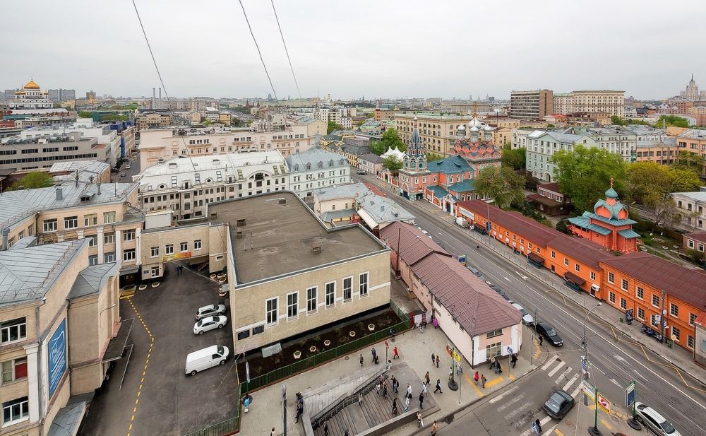 Метро полянка. Район метро Полянка Москва. Метро Полянка Москва улица. Метро Полянка улица большая Полянка дом 28 стр 1. Большая Полянка дом во дворе.