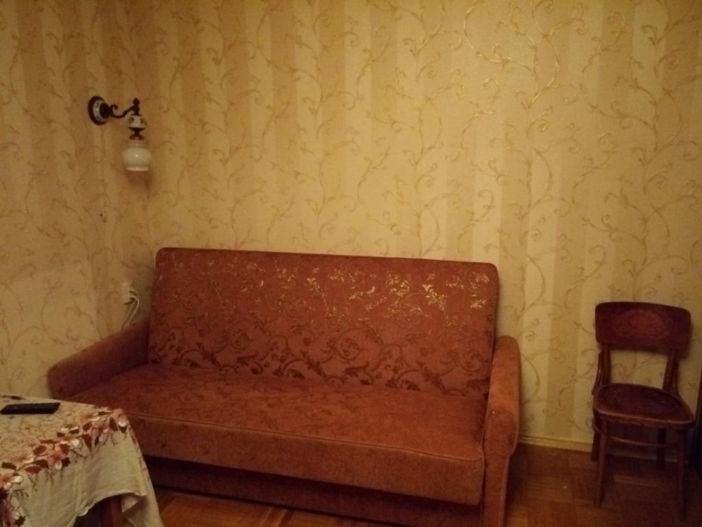 Комната в алтуфьево. Метро пражская снять койко место мне улица красный маяк. Снять комнату москва чертаново. Г москва ул юности д 5 общежитие. Снять квартиру у метро пражская однокомнатную.