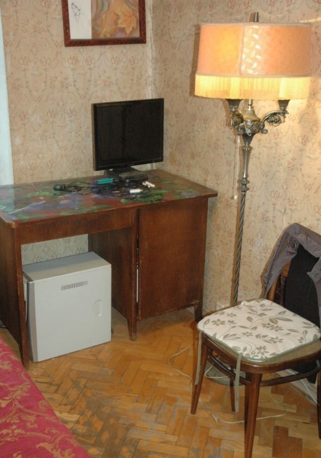 Снять комнату бабушкинская. Советская квартира. Комната в квартире. Квартиры рядом. Квартира одна комната.