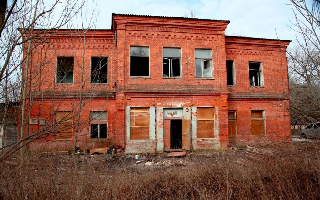 Продается школа. Усадьба Красновидово. Усадьба Красновидово Можайск. Красновидово (городской округ Истра). Школа 1 Можайск здание.