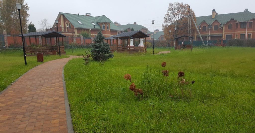 Дер николо хованское. Деревня Николо-Хованское. Дубрава Николо Хованское. Пансионат для пожилых деревня Николо-Хованское. Фатеевы бани деревня Николо-Хованское.