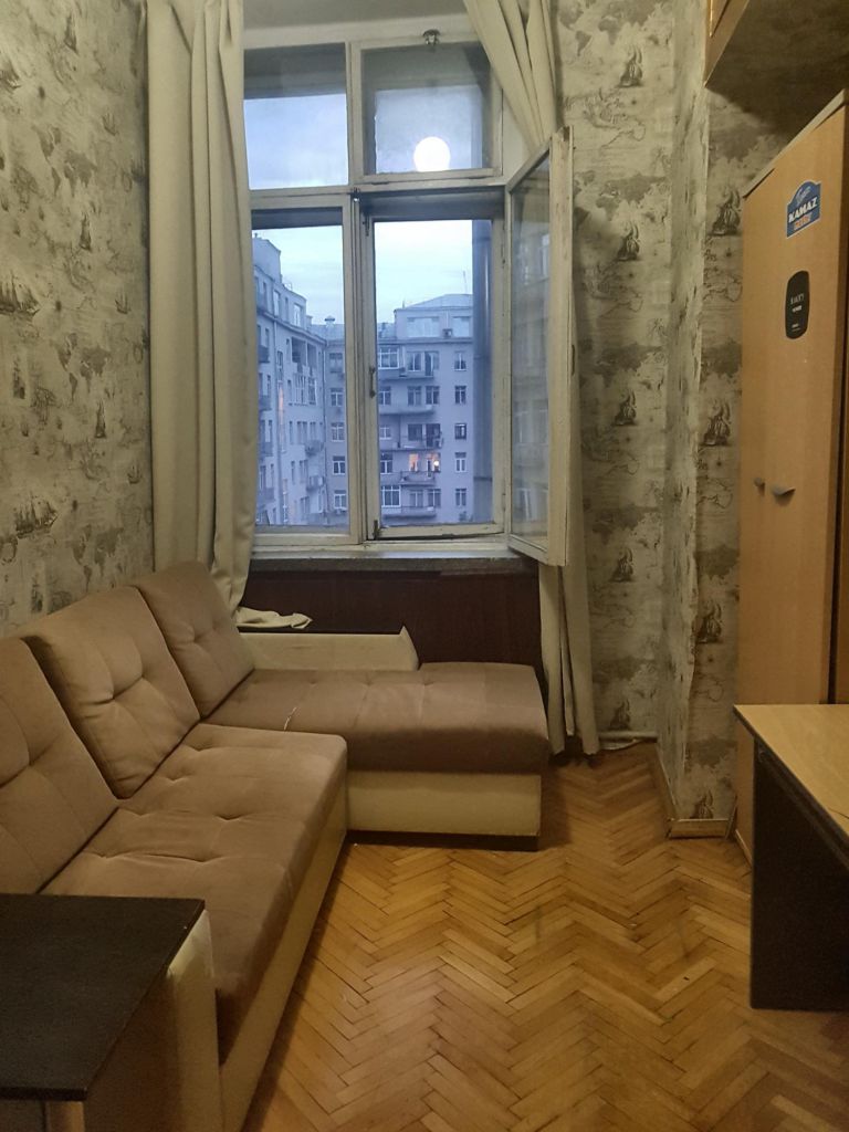 Сниму комнату недорого в москве на двоих. Ул Серафимовича 2 квартиры. Сдается комната. Сдам комнату. Комната для сдачи.