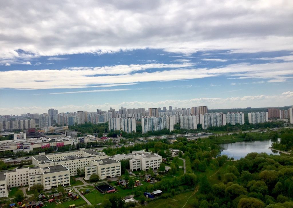 Озерная улица москва. Район Раменки. Раменки Москва. Озёрная Юго-Западная. Москва Юго Западная улица Озерная.