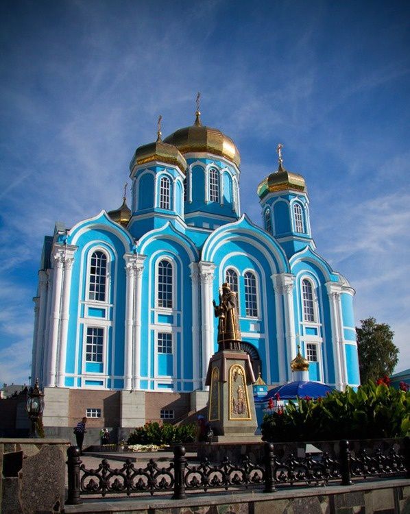 Храм тихона задонского в задонске липецкой области фото