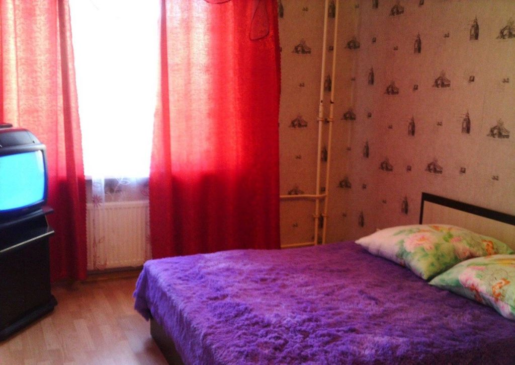 Комната в шушарах без посредников. Квартира 12 комнат. Комната в шушарах без посредников. Российская квартира. Комната 10 м2.