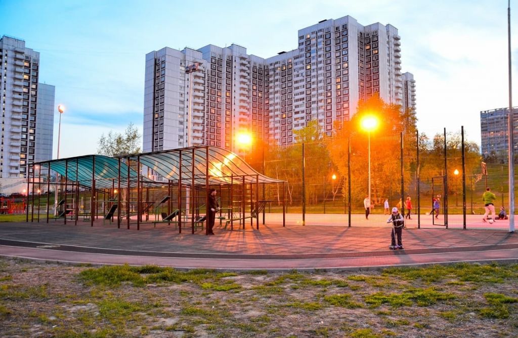 Строгино. Строгино район Москвы. Москва район Строгино парк. Метро Строгино парк. Строгино улица.