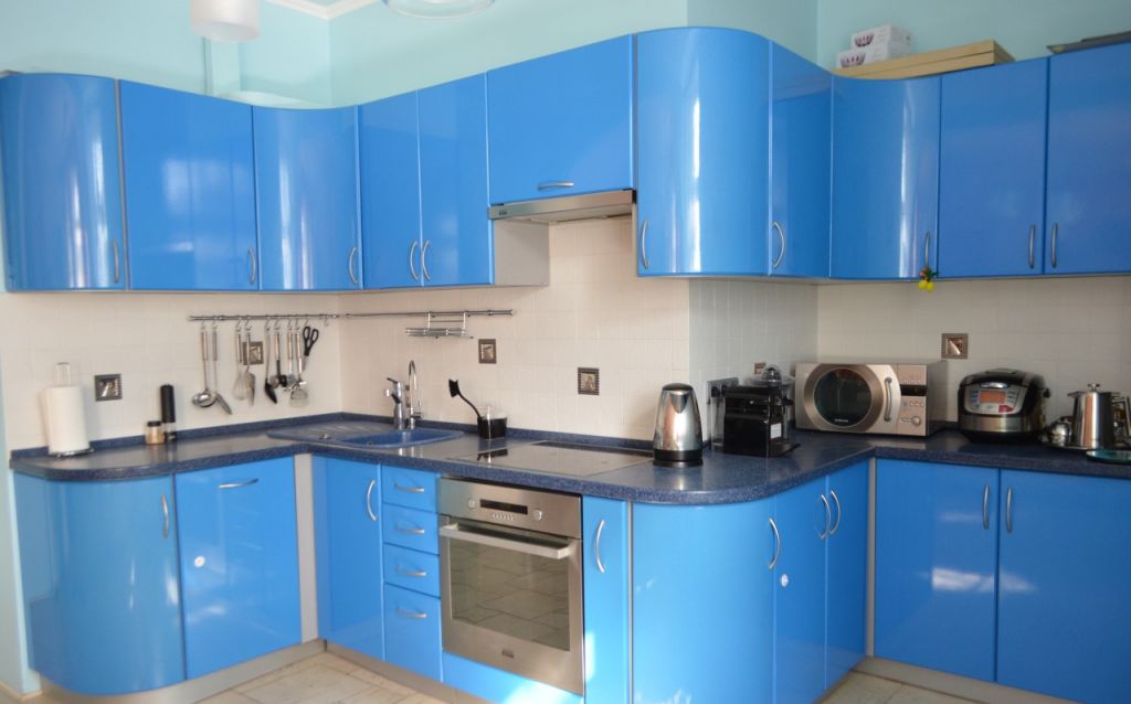 кухонный гарнитур оливковый. кухонный гарнитур угловой.