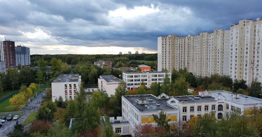 Ул зеленая фото. Улица Грина, 3к2. Улица Грина, 3к2, Москва. Северная Бутова Грина 17. Москва улица Грина 3а.