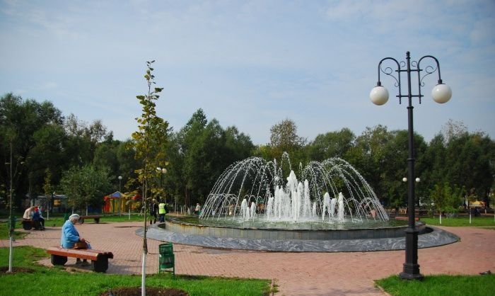 Центральный парк реутов. Город Реутов городской парк. Центральный городской парк Новокосино. Парк Реутов Южная сторона.