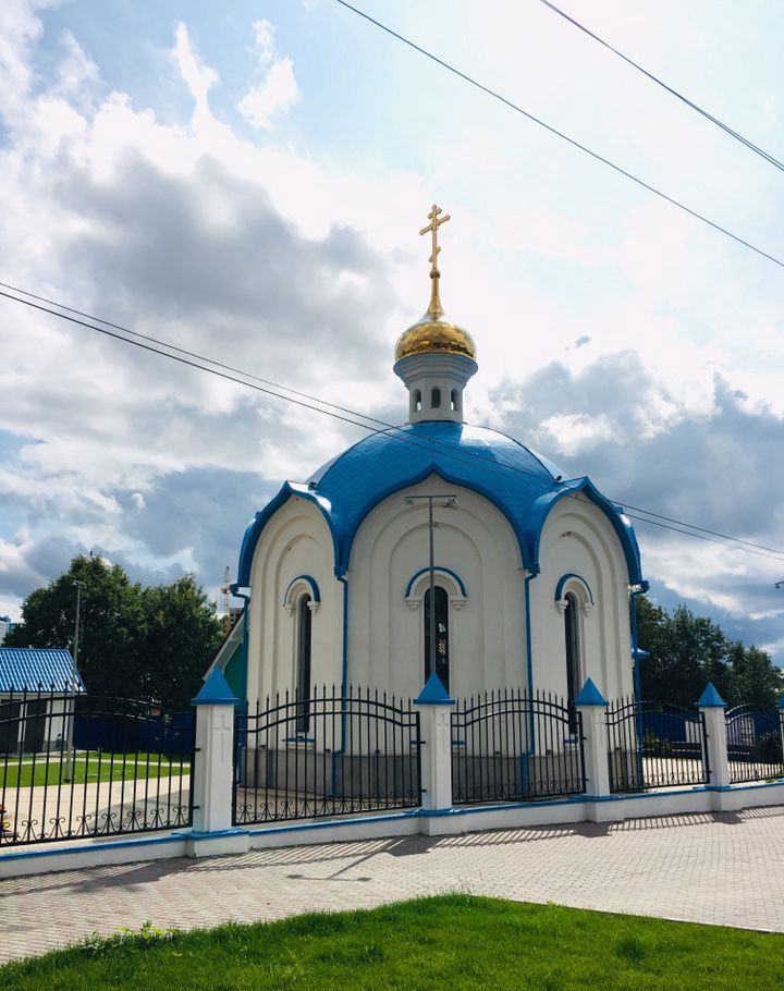 Село синие. Село голубое Московская область. Голубой храм. Церковь голубое деревня. Церковь в голубом Зеленоград.