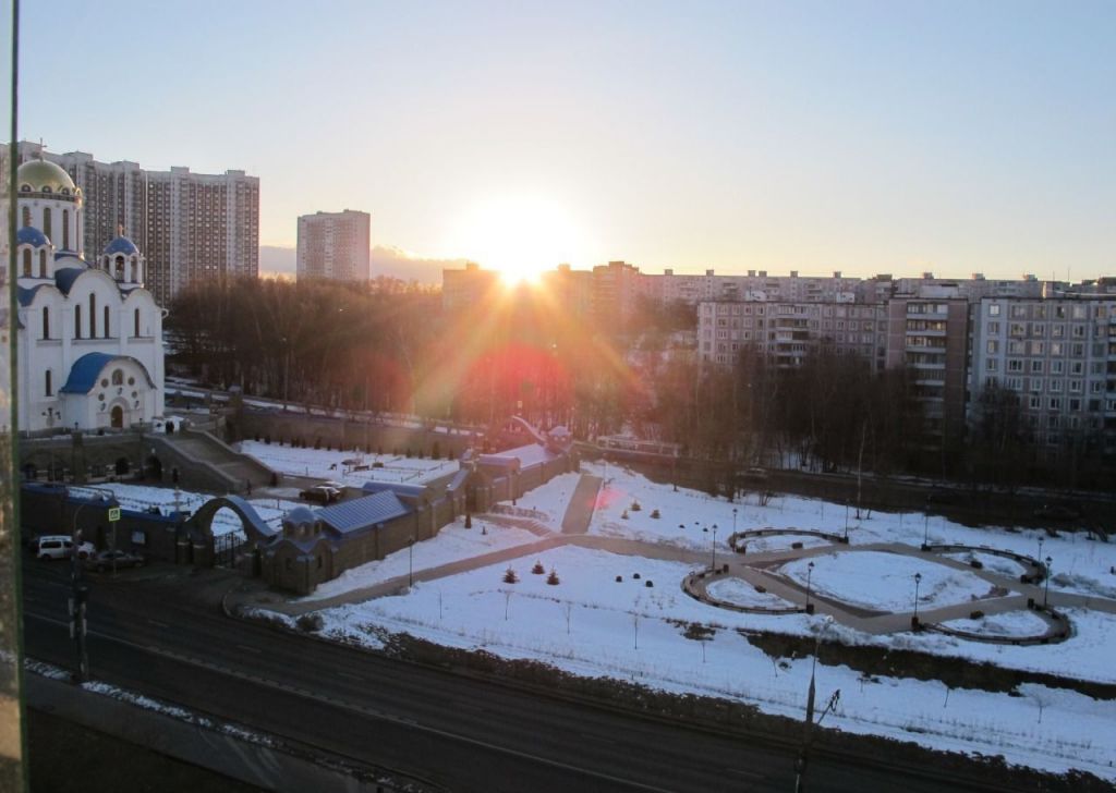 Метро ясенево. Ясенево улица Айвазовского. Метро Ясенево Москва улица Айвазовского. Ясенево 2022 Айвазовского 2. Парк в Ясенево ул Айвазовского.